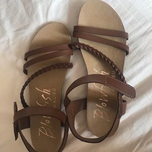 Blowfish / Malibu leather sandals